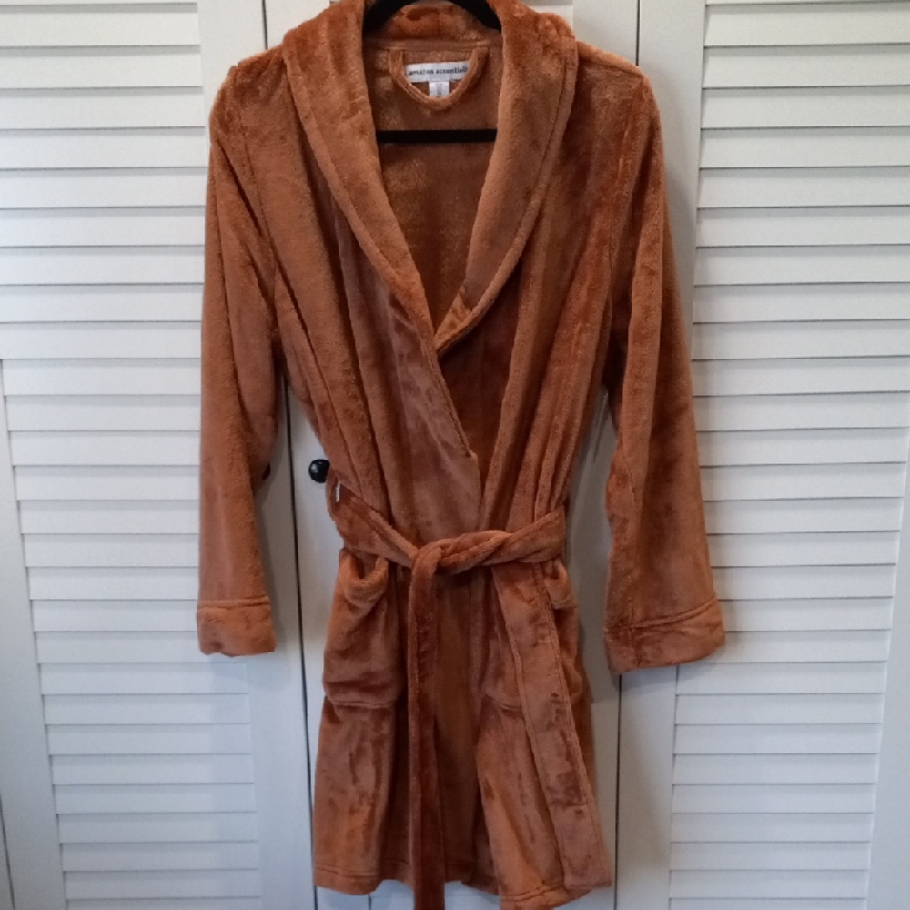 Amazon Essentials Cozy Brown Women's Robe Size XS